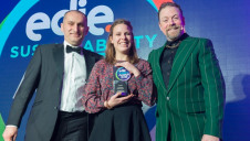 (L-R): Presenter edie’s business development director David
Griffiths; Terracycle’s Caroline Frery; and compere Rufus Hound